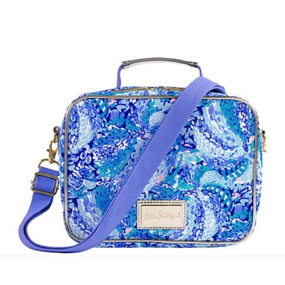 Lilly Pulitzer Handbags - NWT Lilly Pulitzer Lunch Box Wave After Wave B8